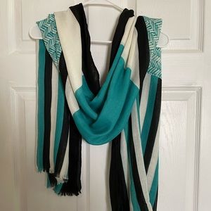 Patterned scarf